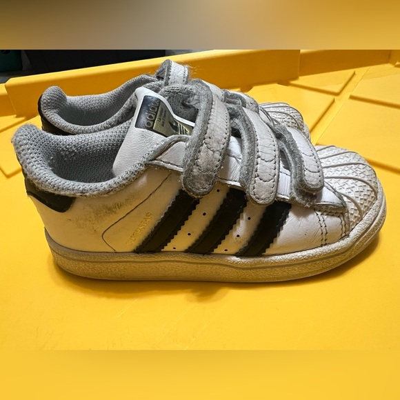 Adidas Shell Toe - Picture 3 of 5
